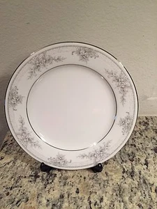 Legendary by Noritake Sweet Leilani Luncheon Plate/s - Imagen 1 de 8