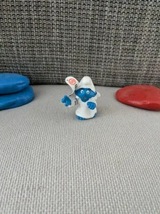 1x Engel TOP Zustand mit Fähnchen noch Variante großes CE Schlümpfe smurfs (E008 - Bild 1 von 3