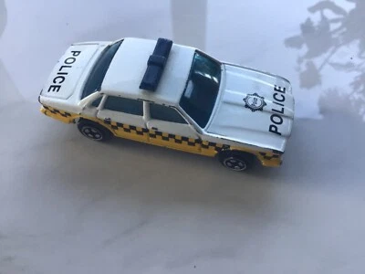 Corgi Jaguar XJ6 Police Car Made in China approx 1:64 White/Yellow - Image 1 of 4