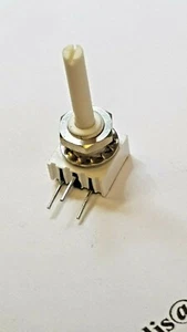 P10XXAI204KB30 Potenziometro Rotante, Cermet, 200 kohm, 1 Giro, Lineare, - Foto 1 di 3