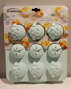 Trudeau Structured Silicone/Metal Cupcake Pan Easter Chicks Eggs - Bild 1 von 5
