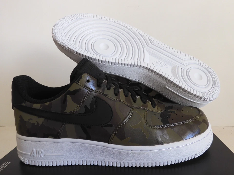 NIKE AIR FORCE 1 07 LV8 MEDIO OLIVA-NEGRO "OLIVE CAMO" VERDE TALLA 9.5 [823511-201] Foto 1 de 4