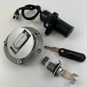 Benelli Leoncino 800 Sport-Naked 2022 Full lock set ignition tank seat lock key - Picture 1 of 12