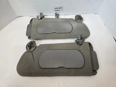 Par de parasoles Buick Lesabre 2000-2005 izquierda derecha gris con clips OEM A180 Foto 1 de 4
