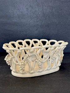Cesta de cerámica italiana vintage tejido abierto uvas aplicadas enredaderas blanco ovalado 10x6 - Imagen 1 de 23