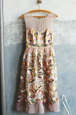 Usado en Excelente Condición Vestido Anthropologie Moulinette Soeurs Novelette Bordado 12 Foto 1 de 4