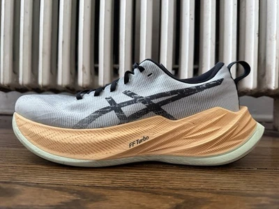 Zapato para correr Ascics Superblast 1 verde melocotón para hombre talla 9,5 EE. UU. 1013A127 Foto 1 de 4