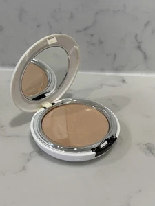 IT Cosmetics Celebration Foundation Illumination POWDER MEDIUM NWOB *LABEL GONE - Picture 1 of 6