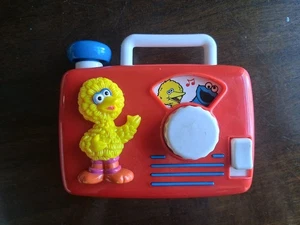 Vintage großer Vogel Aufzieh Radio Musik Spielzeug ILLCO Jim Henson Sesamstraße FUNKTIONIERT! - Bild 1 von 3