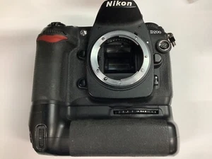 Nikon D200 10.2MP Digital SLR Camera body with MB-D200 Battery Grip - Picture 1 of 5