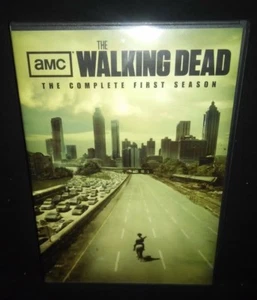 Walking Dead: The Complete First Season (DVD, 2011, 2-Disc Set) - Foto 1 di 2