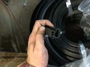 Meter Very Large Steel Reinforced Caravan Van Boat Rubber Door Edge Seal Trim - Picture 1 of 9