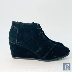 TOMS stivaletto nero velluto scamosciato deserto zeppa tacco alla caviglia stringato donna taglia 9,5 - Foto 1 di 11