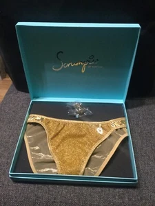 Scrumpies of Mayfair Golden Delicious Tanga Slip Größe 3 M Neu Karton, UVP 35,00 £. - Bild 1 von 6