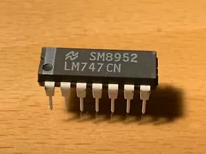 LM747CN - Dual Operational Amplifier - DIP-14. - Picture 1 of 4