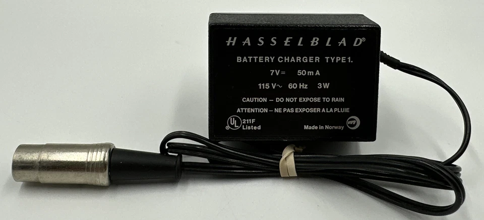 Hasselblad Battery Charger Type 1 - 7V 50m A - 115V 60Hz - 3W - Image 1 of 4