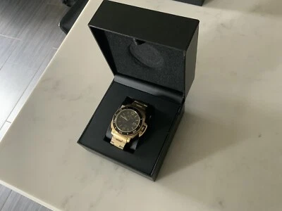 Reloj Alpha Sierra Phantom F4-G003 44 mm tono negro y dorado. Foto 1 de 4