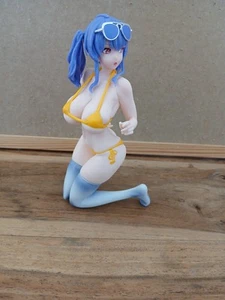 ANIME SEXY BUSTY GIRL ON THE BEACH WITH A STARFISH STUCK ON HER BOTTOM - Picture 1 of 2