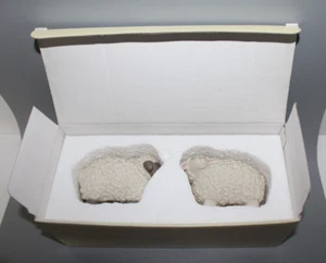 Lenox Sheep Salt and Pepper Shakers with Original Box - Picture 1 of 11