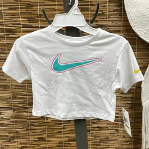 Nike shirt Size 2T - Picture 1 of 2