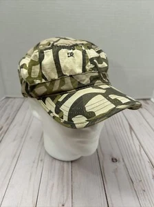 DC Shoes Hat Men's Medium Fitted Cap Camo Skateboarding Casual Adult Read - Picture 1 of 6