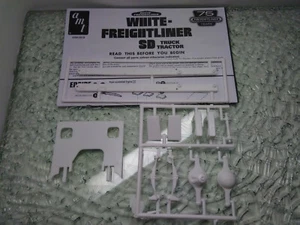 SD DD White Freightliner 1/25 Frame Axle Rear End Leaf Springs Instruction Sheet - Picture 1 of 3