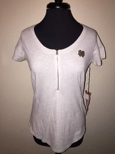 Camisa Notre Dame Irish Antigua Para Mujer NCAA Nueva con Etiquetas Mediana Brezo Suave S/S con Cremalleras - Imagen 1 de 9