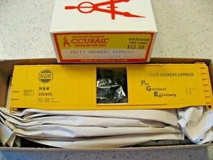 Accurail #5127 50' Plug Door Boxcar Fruit Growers Express - N&W 292895 - Picture 1 of 4