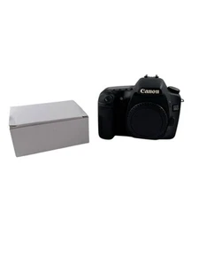 Canon EOS 30D DSLR Digital SLR Camera - Body Only - W/ NEW Batteries & Charger - Picture 1 of 8