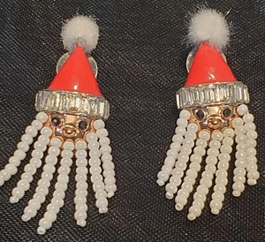 SANTA CLAUS ENAMEL GLASS BEADS PIERCED CHRISTMAS EARRINGS - Picture 1 of 6