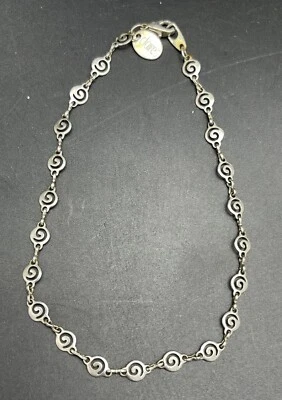 Pulsera Claire's Vintage Tono Plata Diseño Remolino 9.5" Foto 1 de 4