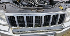 2005-2010 JEEP GRAND CHEROKEE Grille  - Picture 1 of 1