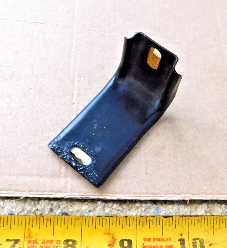 SOPORTE DE MONTAJE DE REJILLA DE RADIADOR NUEVO PARA FORD FAIRMONT MERCURY ZEPHYR 1978-83 Foto 1 de 3