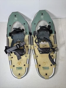 TUBBS Altitude 21 8"x21" Snowshoes Bear Hub Bindings Snow Shoes - Picture 1 of 12