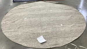 IVORY / STEEL GREY 8'-0" x 8'-0" Flaw in Rug Reduced Price 1172677640 MTK330M-8R - Picture 1 of 4