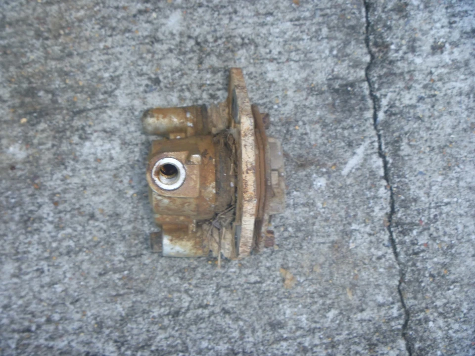 OEM FACTORY 86-04 Kawasaki KLF300 KLF300-B9 Bayou LH Front Brake Caliper - Image 1 of 1