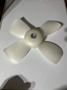 Genuine Proton Saga/Mitsubishi Mirage MB356453 Fan Blade - Picture 1 of 5