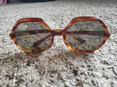 Gafas de sol vintage. Italia. Forma octágono. Marco marrón. Foto 1 de 4