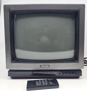 TOSHIBA With Remote TV CRT TELEVISION 13" COLOR 1980s Retro Gaming CT317 - Picture 1 of 15