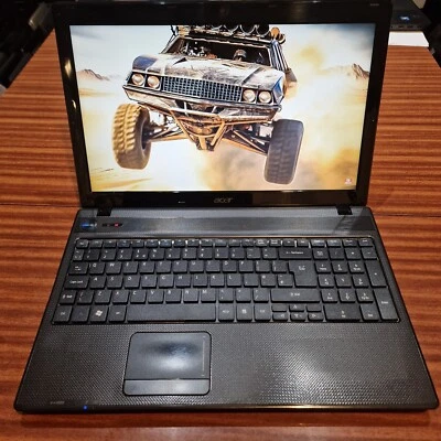 Acer Aspire 5552 ,15"6' , Win 10 , 250Gb HDD, 6Gb RAM, New Keyboard,Working But  - Image 1 of 4