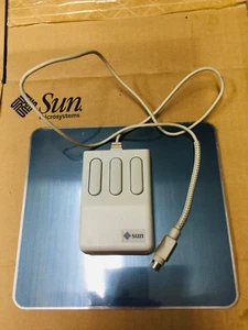SUN 370-1170 Optical MOUSE & 370-1368 mouse-PAD , *!No-Yellow color !* Test-PASS - Picture 1 of 9