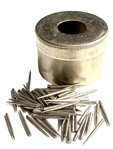 ANTICO INSERTO COPPA AGO LARGO 1 1/2" VICTROLA 78 GIRI TONO ARGENTO E AGHI - Foto 1 di 6