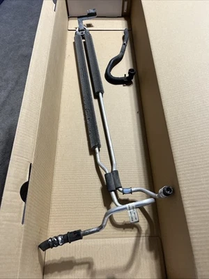 Enfriador de aceite de dirección asistida Volvo Xc70 2008-2010 - tracción delantera 3,2 L - 31262088 Foto 1 de 4