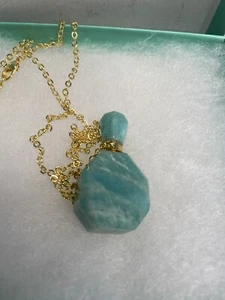 Natural Jade Perfume Bottle necklace - Picture 1 of 8