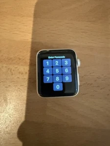 Apple iWatch Series 3 38mm Amazing condition, boxed,unlocked, - Zdjęcie 1 z 2