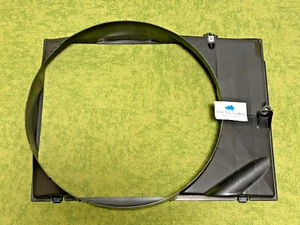 Lexus Genuine LX470 Toyota Land Cruiser 100 Radiator Fan Shroud 16711-50090 OEM - Picture 1 of 15