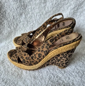 Leopard Print Wedge Shoes size 4 - Picture 1 of 12
