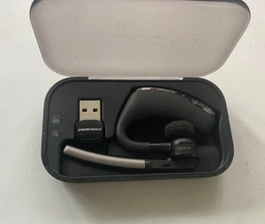 Plantronics Voyager 5200 Over the Ear Headset - Black - Photo 1 sur 4