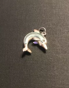 Sterling Silver Dolphin Pendant (5/8”/2.59g) T:142 - Picture 1 of 3