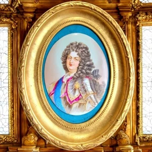 19century Antique Louis XIV Painted Portrait on Sevres Porcelain In Gilded Frame - Picture 1 of 6